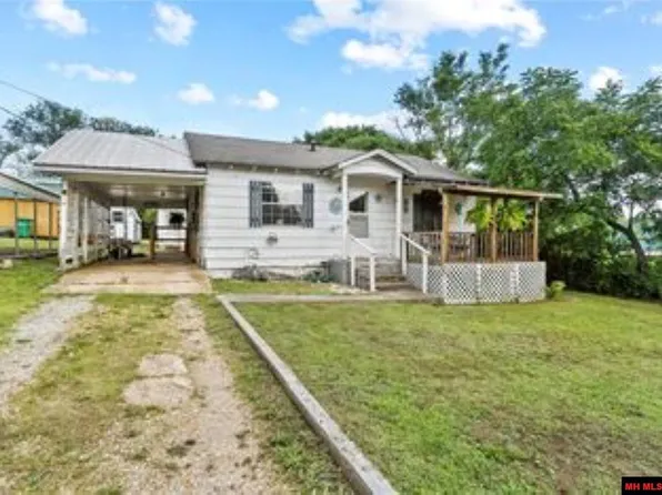 516 N Broadway Ave, Yellville, AR 72687