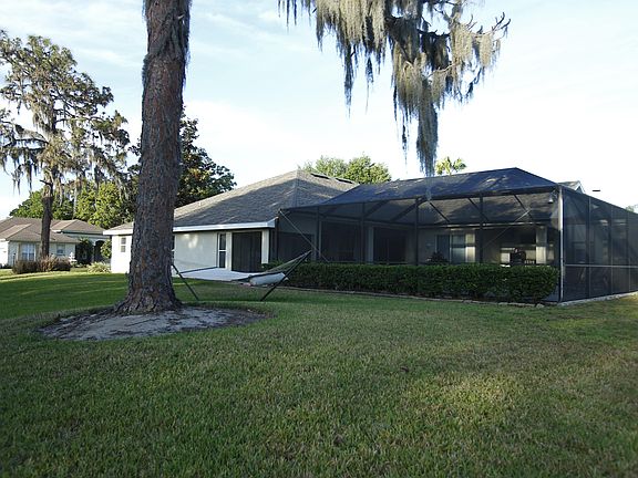 3rd image of 3051 Sutton Woods Dr
