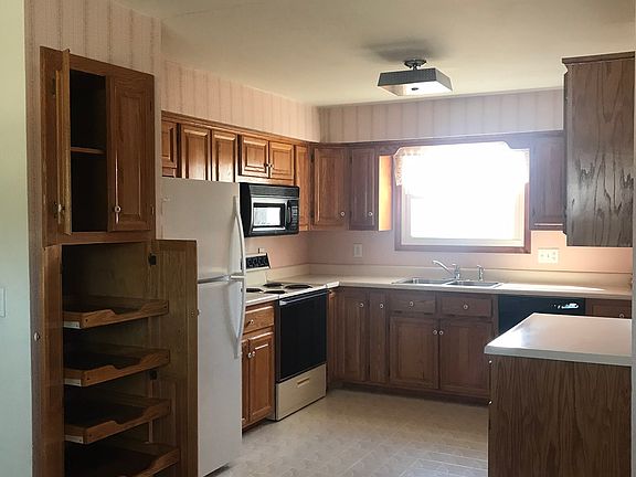 Amish-made cabinetry 