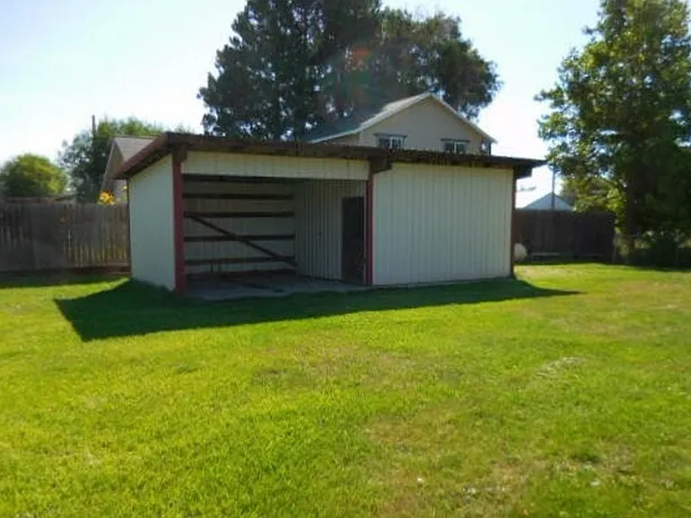 410 N Pierce St — Photo 2