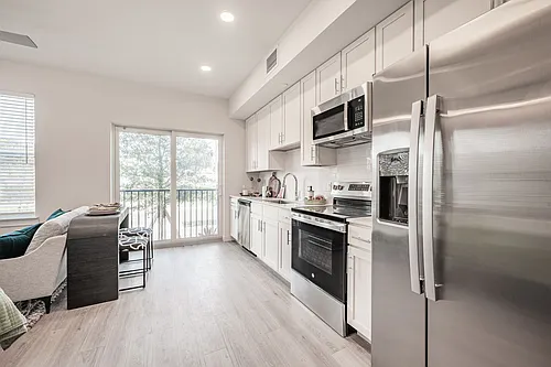 The Cove at 47th Photo 1