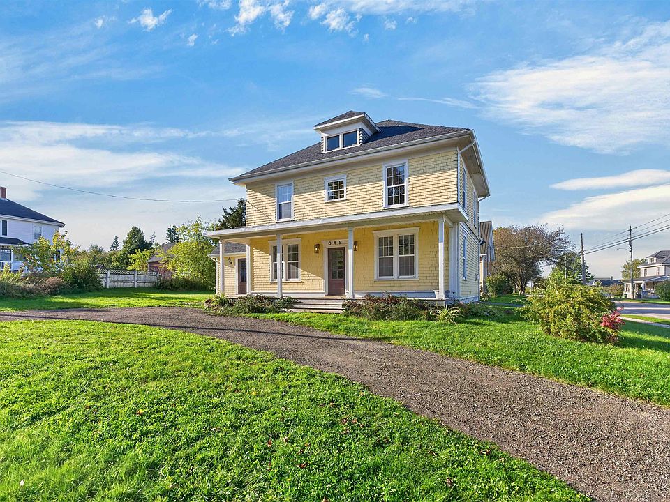 1st image of 1 Maple Ln