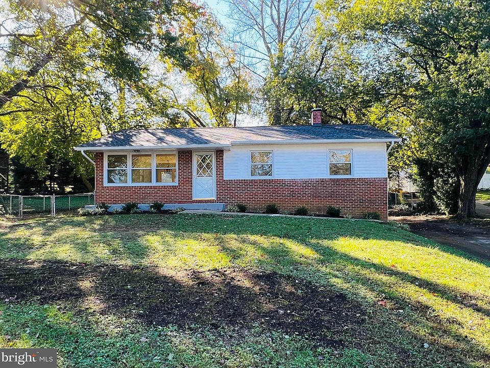 1st image of 707 Hillcrest Dr