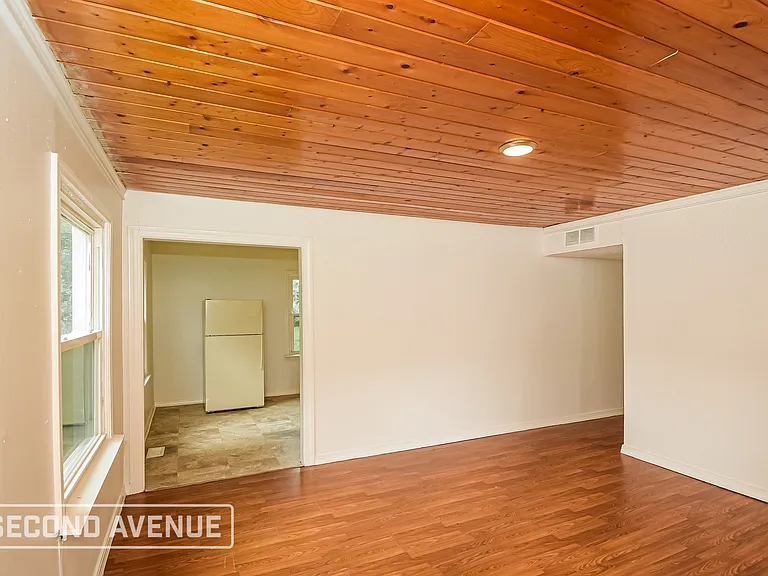 3636 N Whittier Pl — Photo 5
