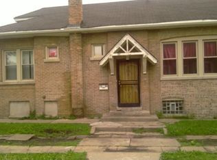 7220 S Ridgeland Ave, Chicago, IL 60649