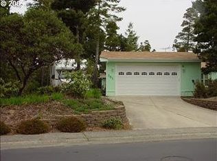 151 42nd Way, Florence, OR 97439