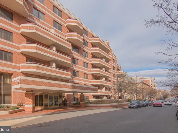 2301 N St NW APT 310, Washington, DC 20037