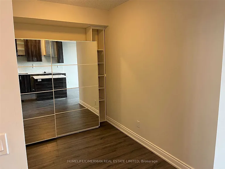 9088 Yonge St #901A — Photo 24