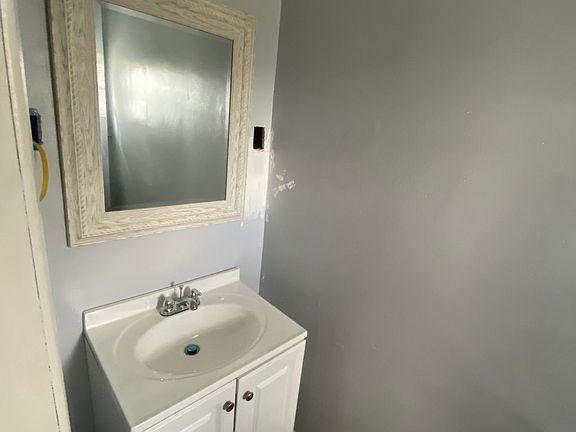 5th image of 21516 S Figueroa St #2