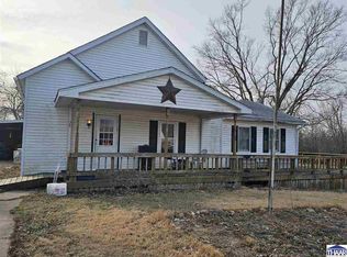 38 E Walnut St, Montezuma, IN 47862