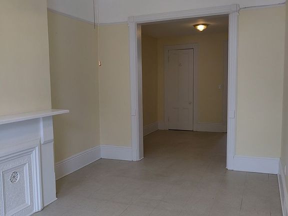 4th image of 327 22nd St #B
