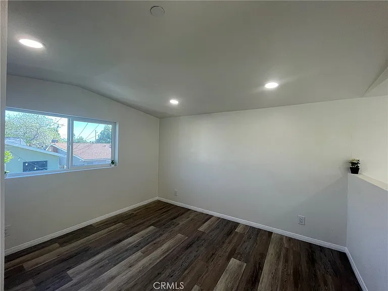 239 Myrtlewood — Photo 8