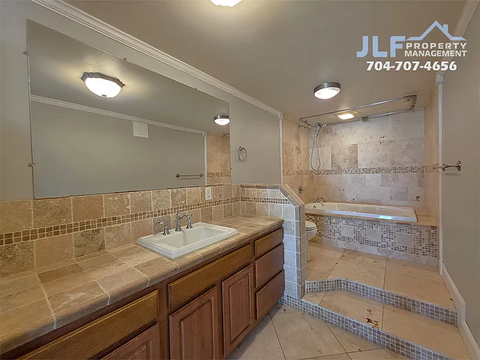 1052 Rembrandt Dr SW #1052 — Photo 25