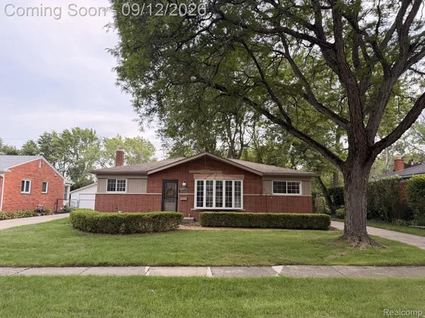 17005 Marguerite St, Beverly Hills, MI 48025