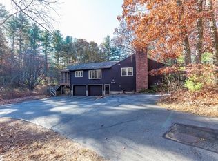 15 Willowdale Rd, Tyngsboro, MA 01879