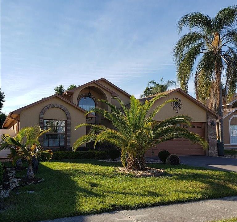 1st image of 812 Country Crossing Ct