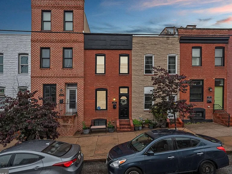3318 Fleet St — Photo 1