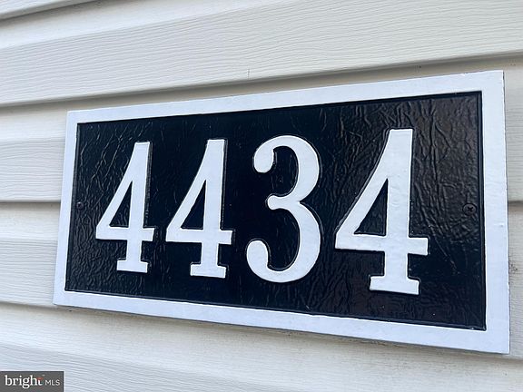 3rd image of 4434 Driftwood Dr #74