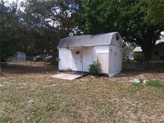 3rd image of 1870 Windmill Dr