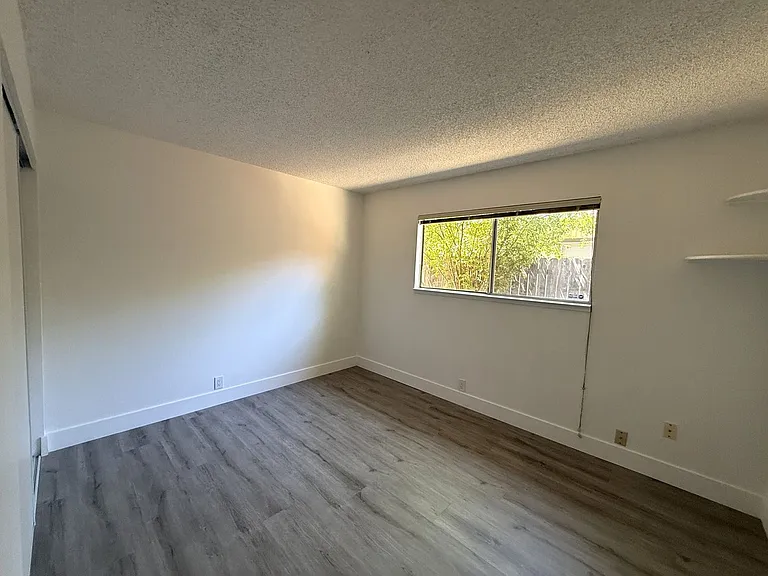 10926 Scotsman Way — Photo 8