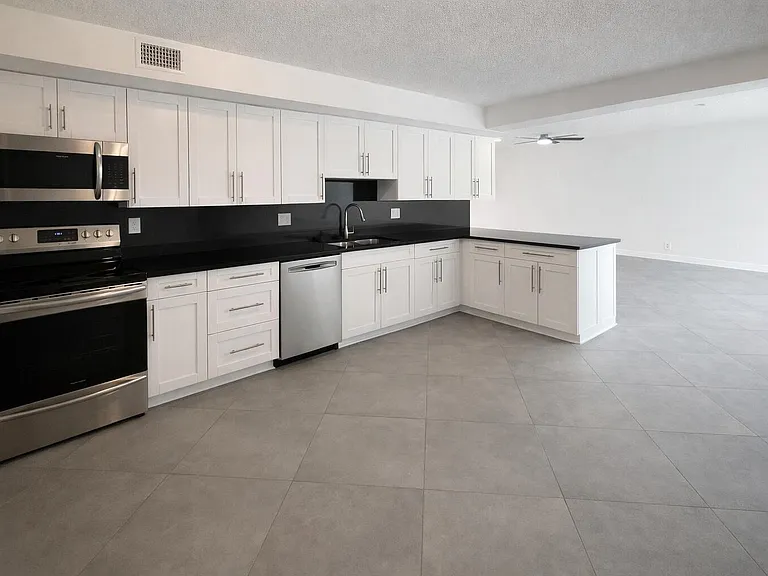 3355 Jaywood Ter #1130 — Photo 6