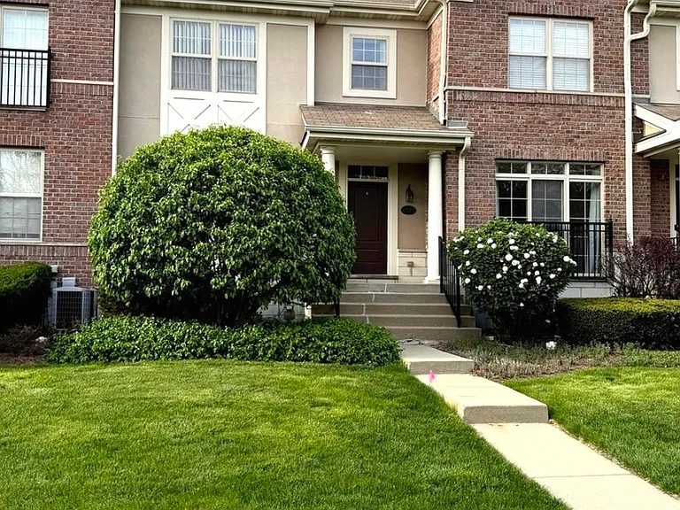 2573 Waterbury Ln — Photo 1
