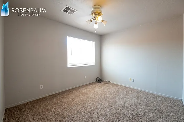 207 E Date St — Photo 6