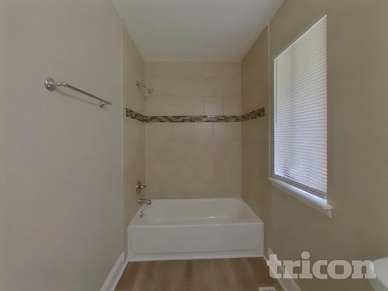 5911 Leatherwood Ln — Photo 8