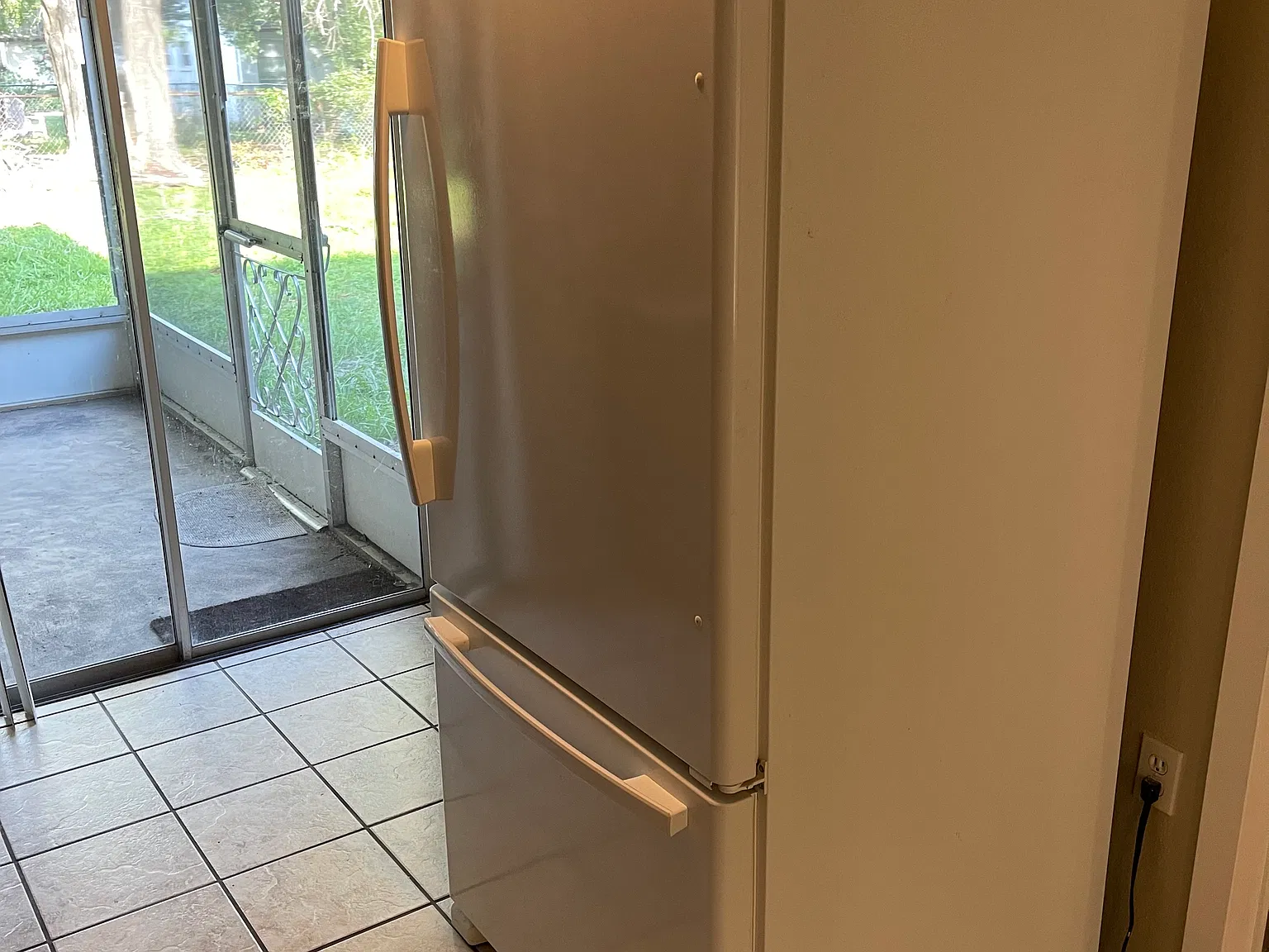 3 bed, 1322 sqft, $1,995 — Photo 4