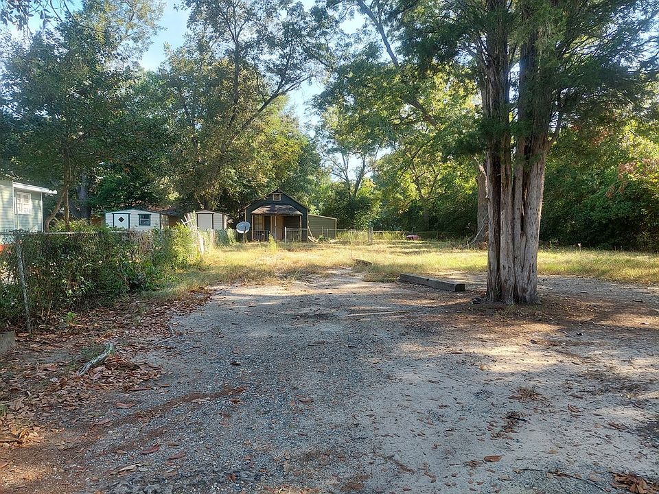 2nd image of 2603 Dawson St