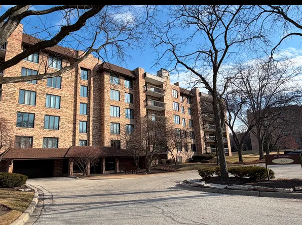 3860 Mission Hills Rd APT 417, Northbrook, IL 60062
