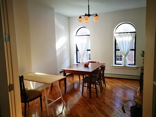 Sold by Tyler Vincent Real Estate Inc | media 3