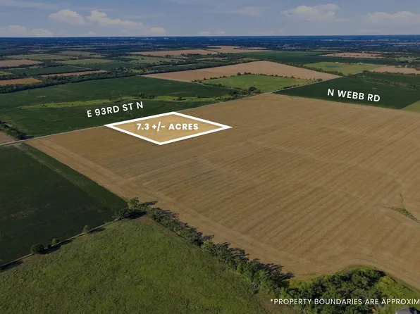 LOT 4 E Prairie Creek Ests, Valley Center, KS 67147