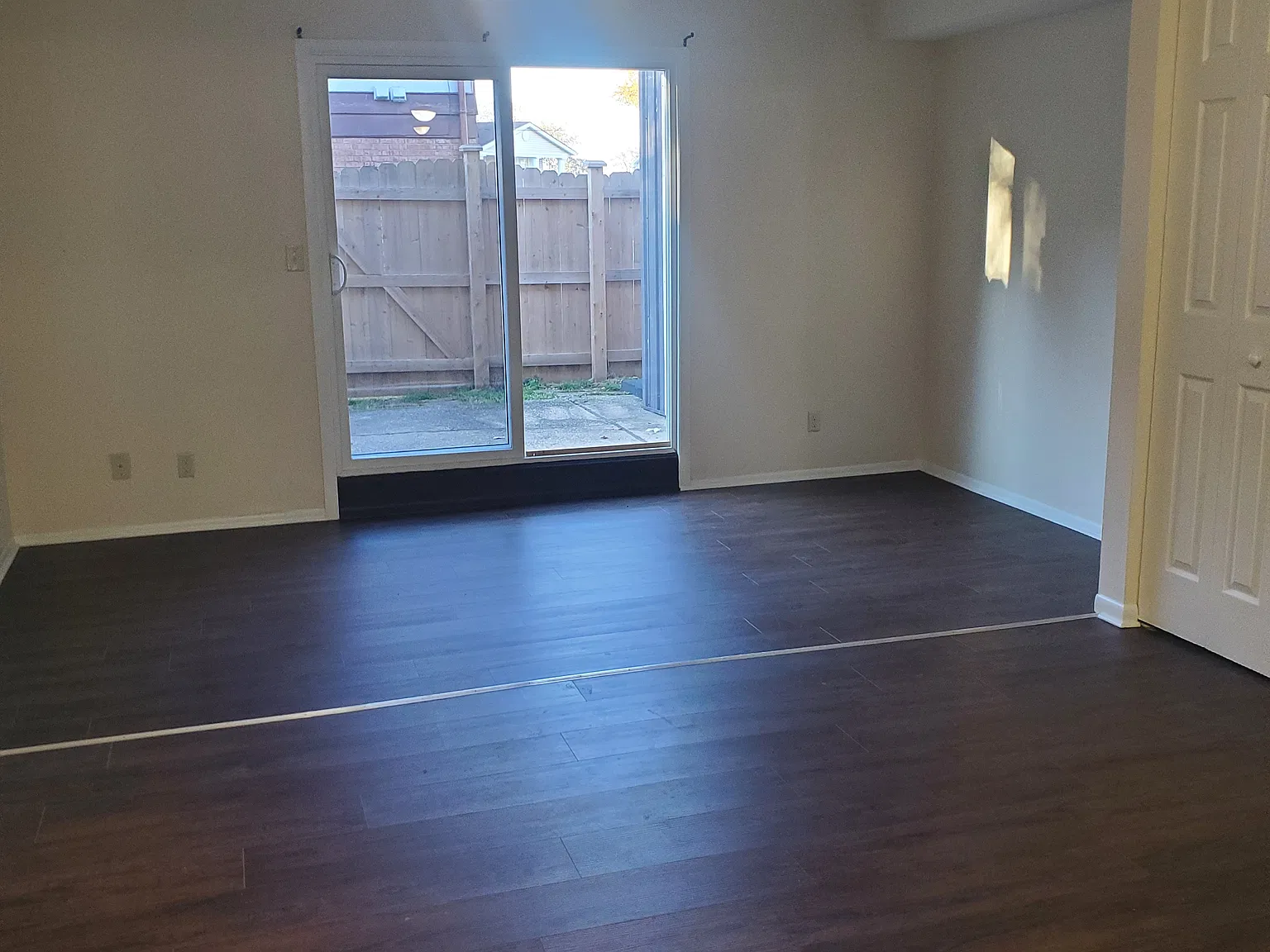 2 bed, 1.5 bath, 920 sqft, $950 — Photo 3