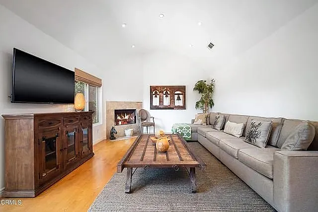748 N La Jolla Ave #748 — Photo 3
