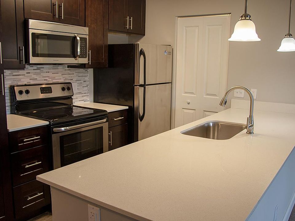 1st image of 1502 Weymouth Cir APT 312