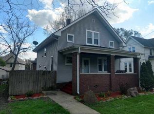 1845 Hutchins Ave, Rockford, IL 61104