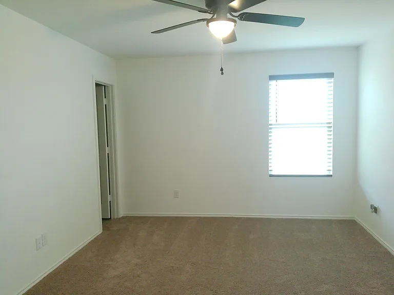 7705 Wonder Woman Dr — Photo 5
