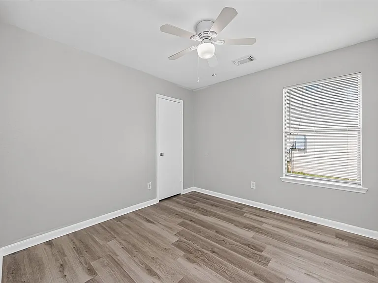 22851 Twisting Pine Dr — Photo 15