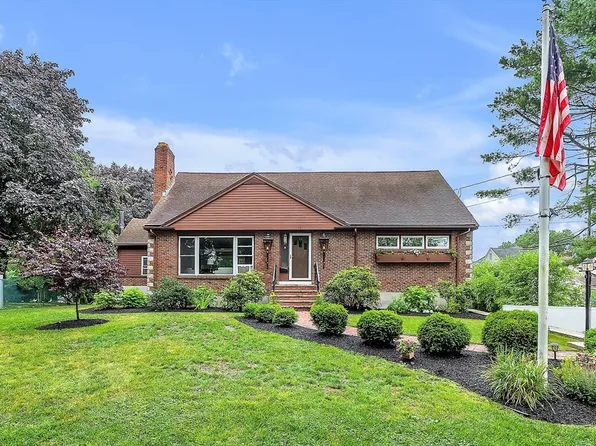 16 Frank St, Needham, MA 02494