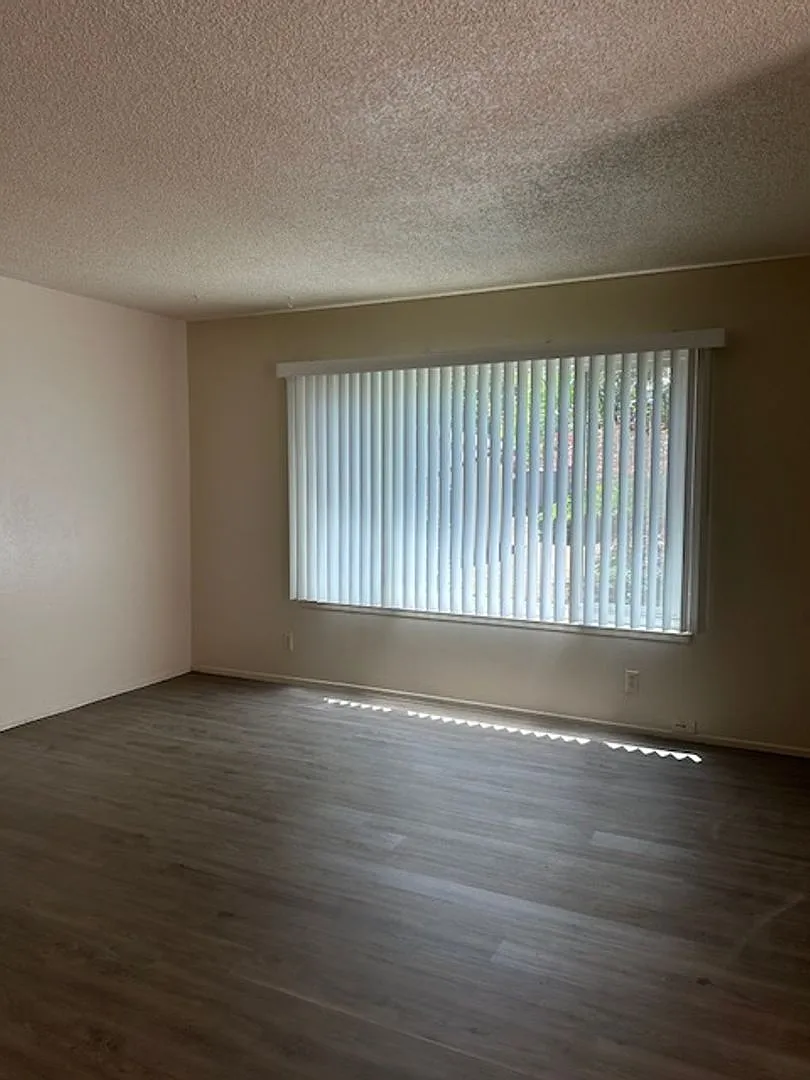 ro(50)-HiddenLakesRoad8444 — Photo 3
