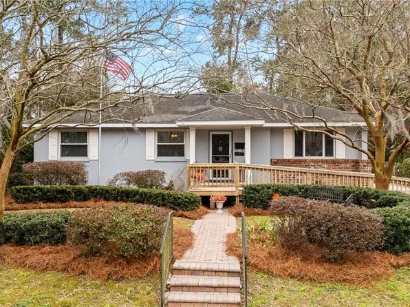 135 E Derenne Avenue, Savannah, GA 31405