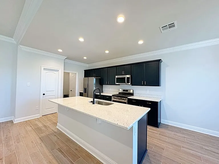 722 Bellegrove Square Ave — Photo 4