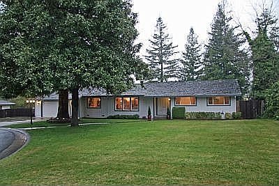 1st image of 8545 Oakwood Ct