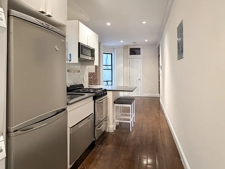 54 E 3rd St #13 — Photo 2