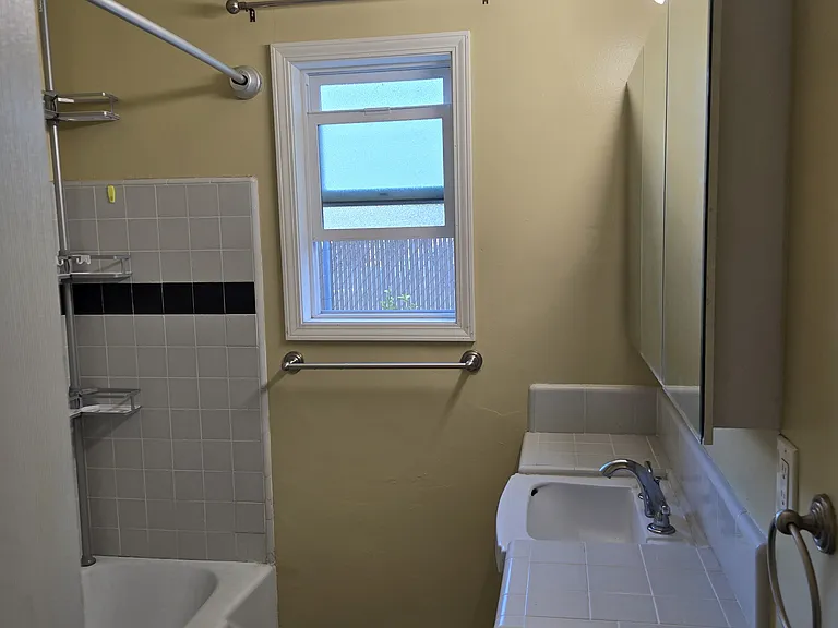 40 Harkness Ave #4 — Photo 16