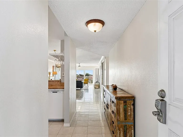 719 Pinellas Bayway S #301 — Photo 8