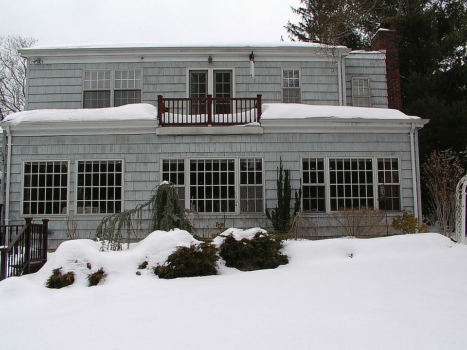 2nd image of 20 Crescent Beach Dr