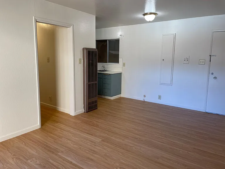 2033 Haste Street — Photo 48