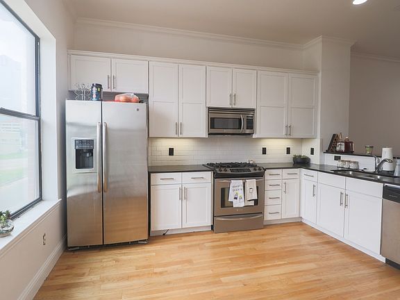 5th image of 708 Skyline Bluff Ct